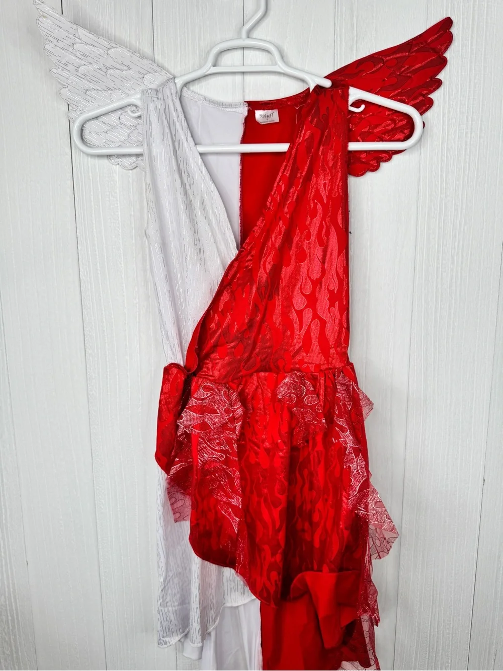 Spirit Halloween Adult Devilish Angel Costume with Wings - Picture 6 of 10